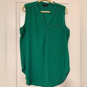 Brody Myles Green Sleeveless V-Neck Blouse XL